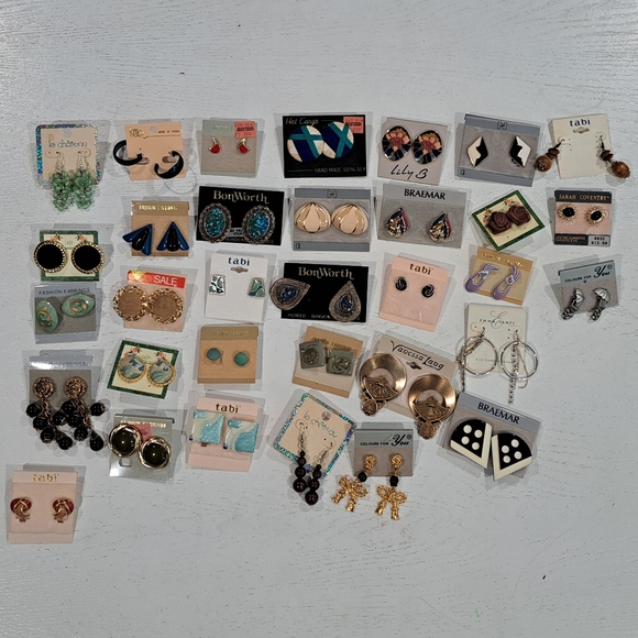 Vintage earrings suitable for resale - Picture 1 of 4